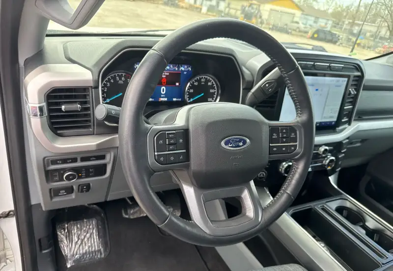 2022 Ford F150 photo 22