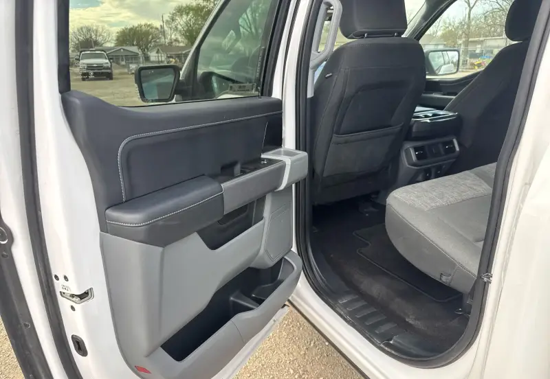 2022 Ford F150 photo 36
