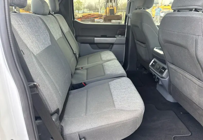 2022 Ford F150 photo 35