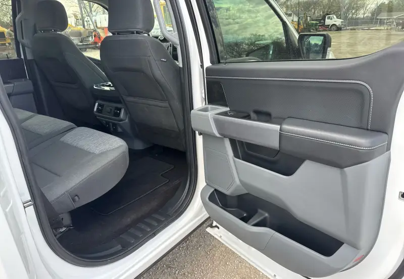 2022 Ford F150 photo 34