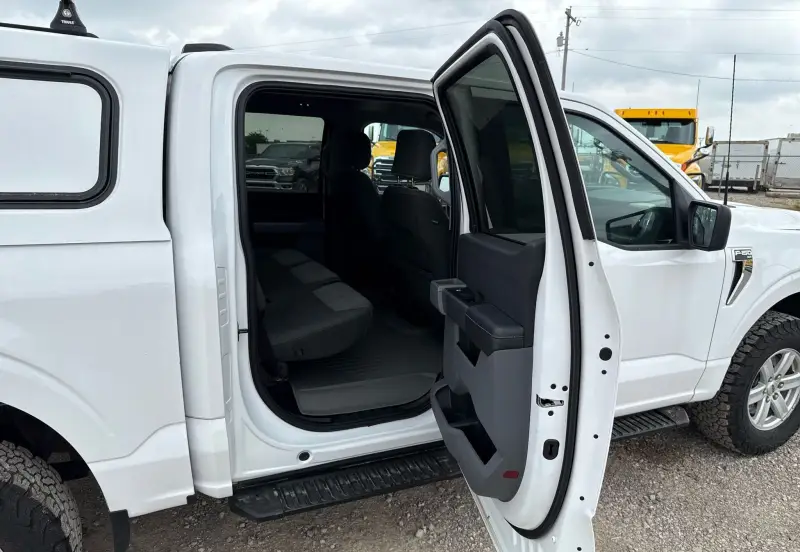 2023 Ford F150 photo 45