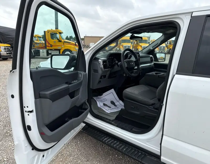2023 Ford F150 photo 17
