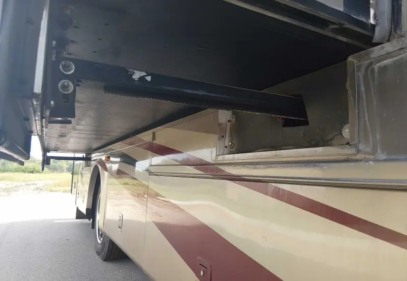 2008 Gulf Stream 8390 Crescendo photo 13