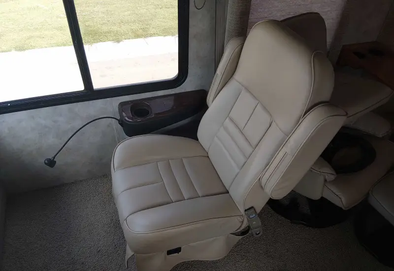 2008 Gulf Stream 8390 Crescendo photo 45