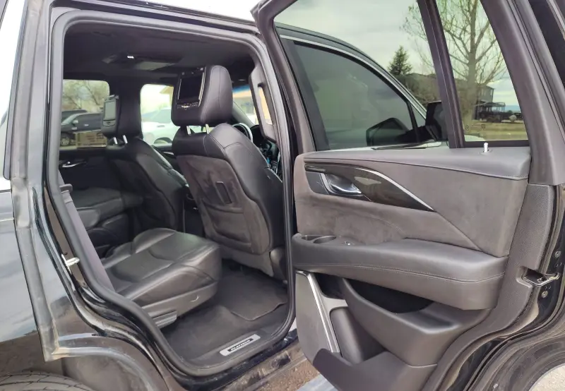 2016 Cadillac Escalade photo 45
