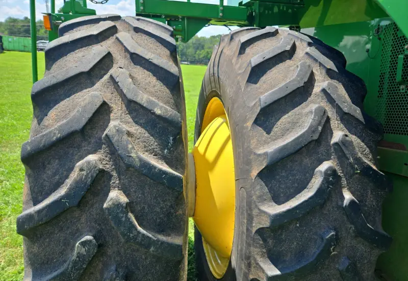 2014 John Deere S690 photo 130