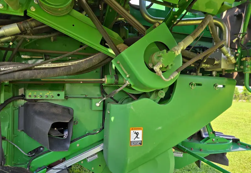 2014 John Deere S690 photo 44