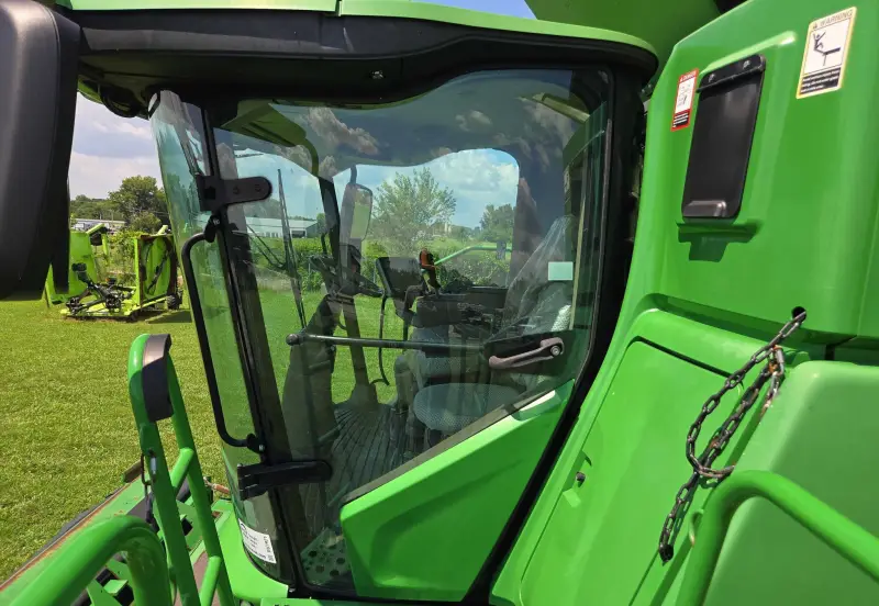 2014 John Deere S690 photo 93