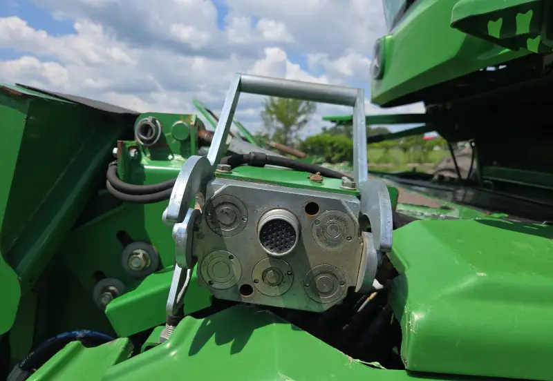2014 John Deere S690 photo 17