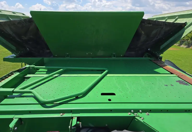 2014 John Deere S690 photo 74