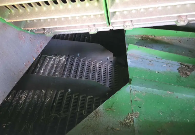 2014 John Deere S690 photo 31