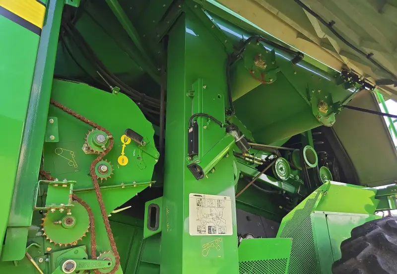 2014 John Deere S690 photo 57
