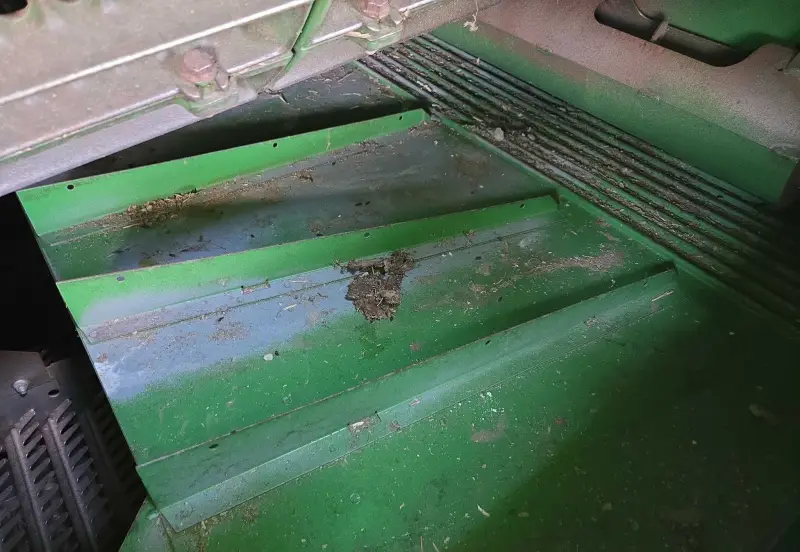 2014 John Deere S690 photo 32