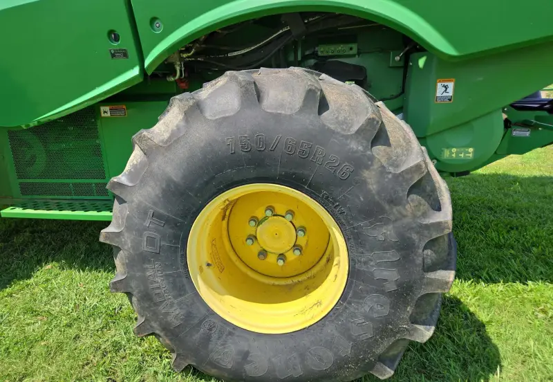 2014 John Deere S690 photo 138