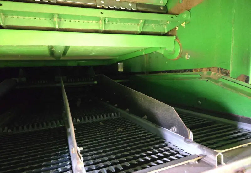 2014 John Deere S690 photo 47