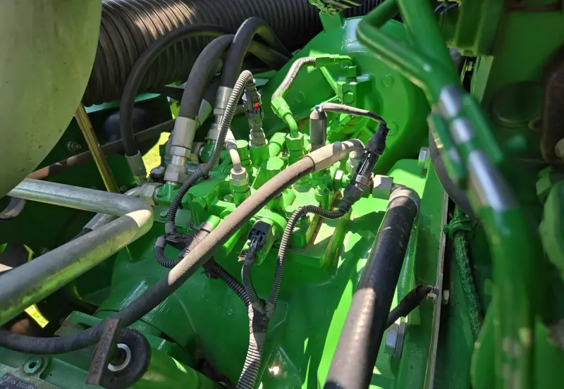 2014 John Deere S690 photo 117