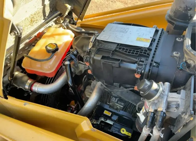 2016 Caterpillar 415F2IL photo 17