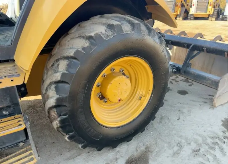 2016 Caterpillar 415F2IL photo 24