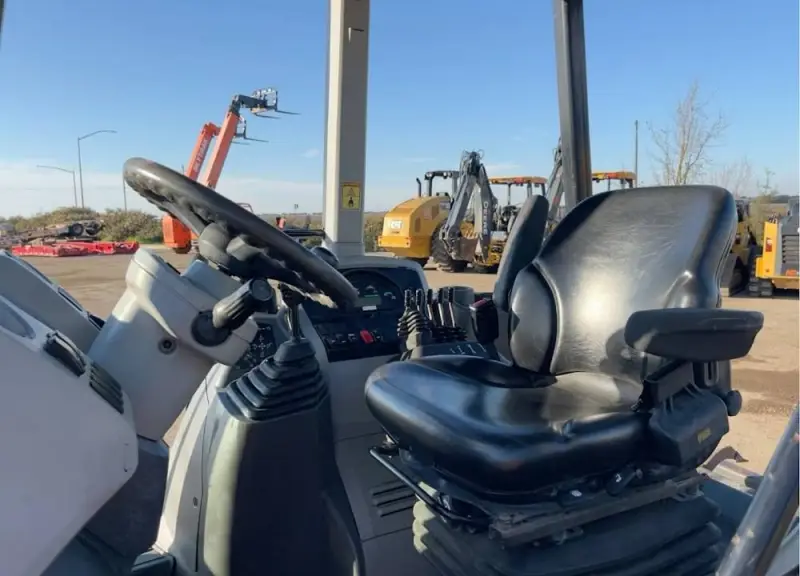 2016 Caterpillar 415F2IL photo 33
