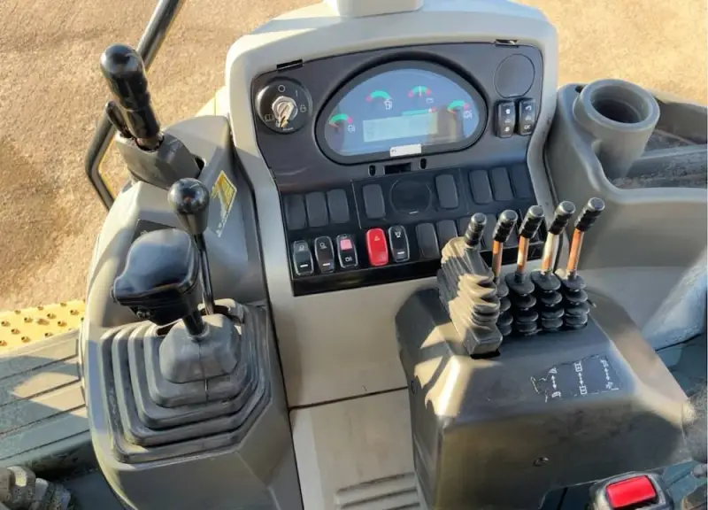 2016 Caterpillar 415F2IL photo 34
