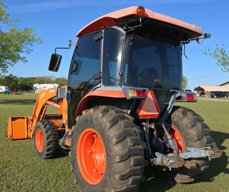 2013 Kubota L6060D photo 7