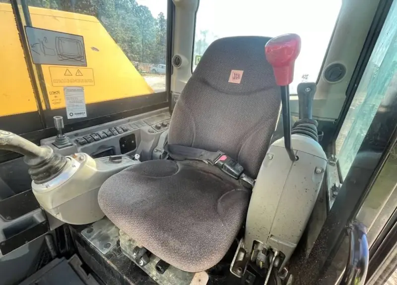 2018 JCB 85Z photo 9