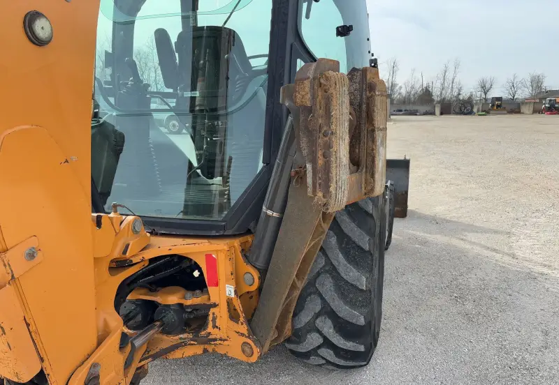 2019 Case 580 Super N photo 36