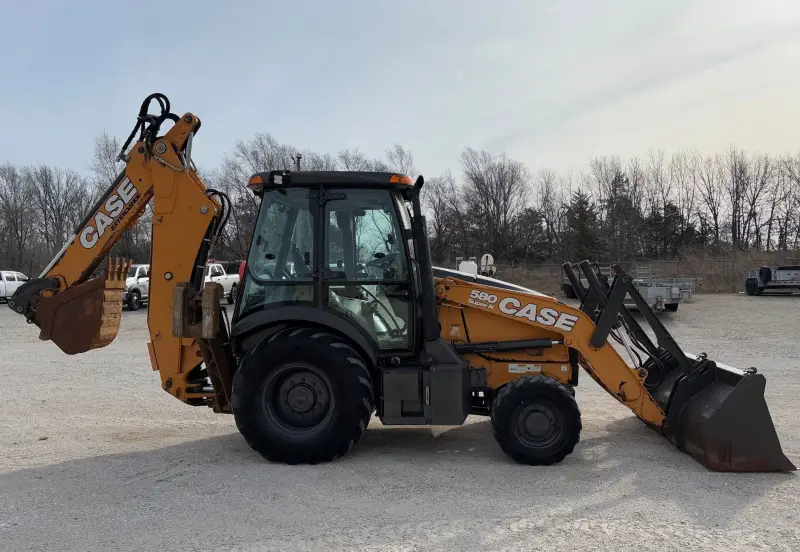 2019 Case 580 Super N photo 4