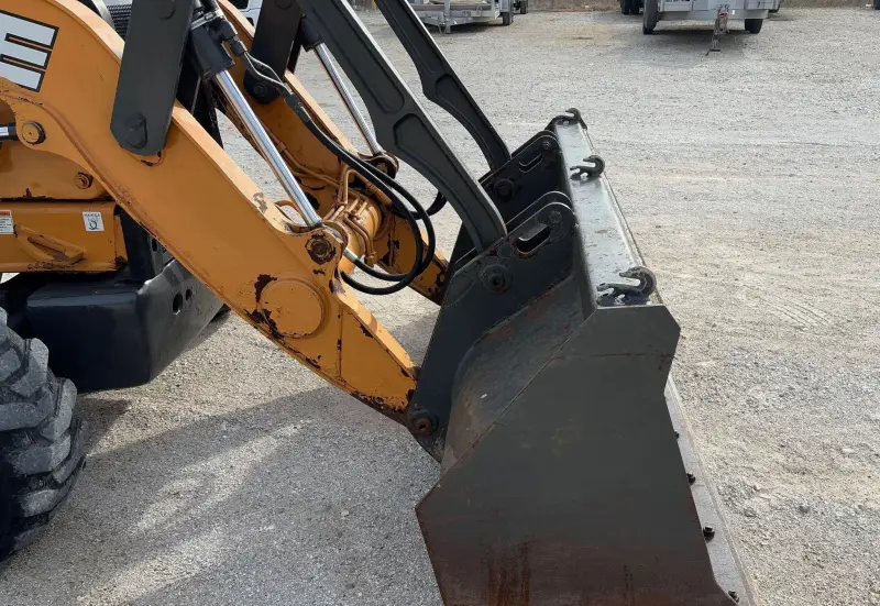 2019 Case 580 Super N photo 27