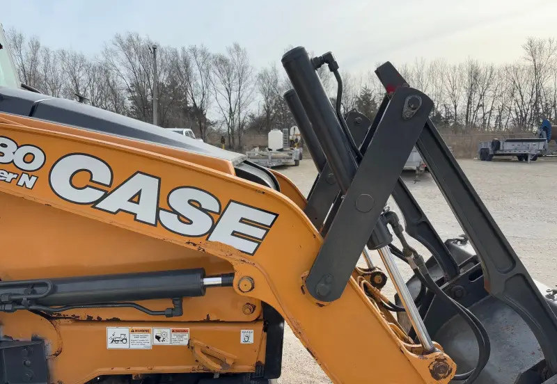 2019 Case 580 Super N photo 31