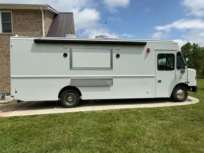 2023 Ford F59 Food Truck