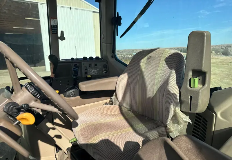 2008 John Deere 7330 photo 36