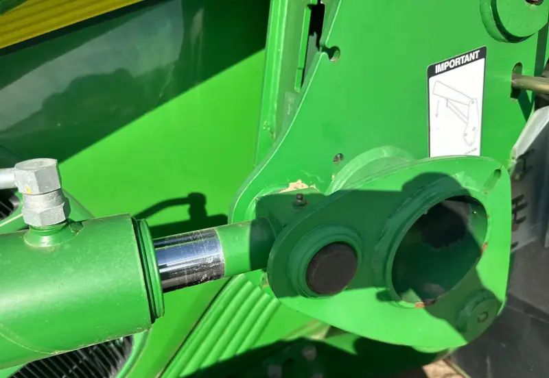 2008 John Deere 7330 photo 13