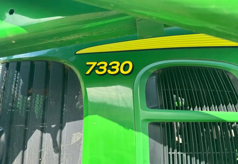 2008 John Deere 7330 photo 11