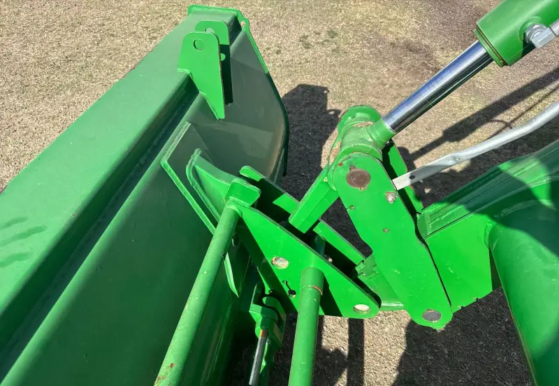 2008 John Deere 7330 photo 16