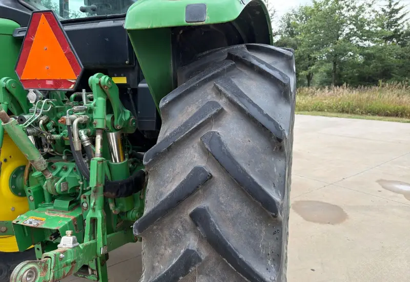 2008 John Deere 7130 photo 59