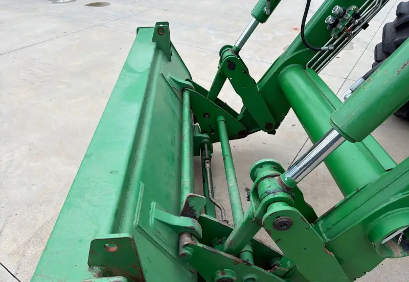 2008 John Deere 7130 photo 12