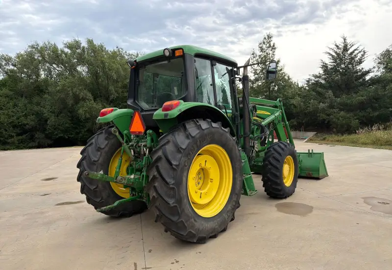 2008 John Deere 7130 photo 5