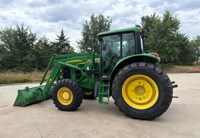 2008 John Deere 7130 photo 8