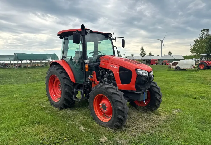 2021 Kubota M5-091 photo 1