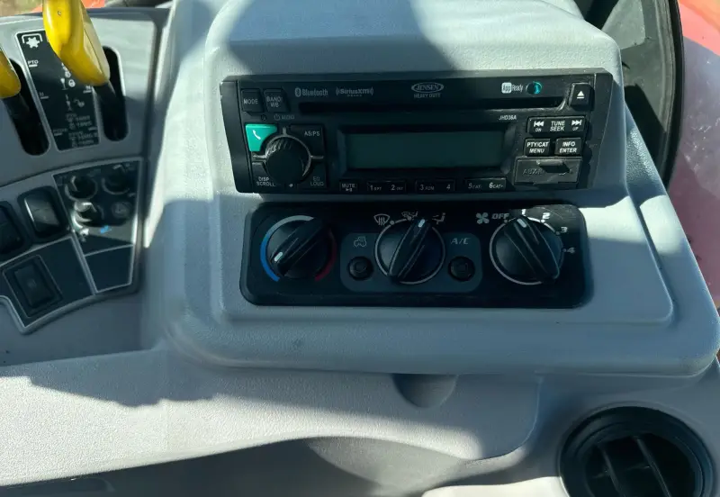 2018 Kubota M7-171S photo 39