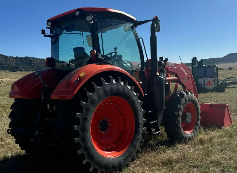 2018 Kubota M7-171S photo 5