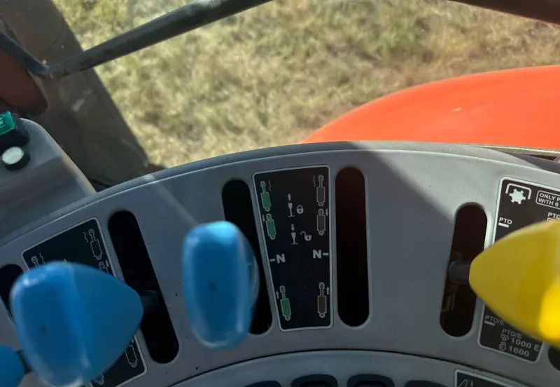 2018 Kubota M7-171S photo 45