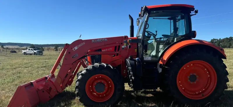 2018 Kubota M7-171S photo 8