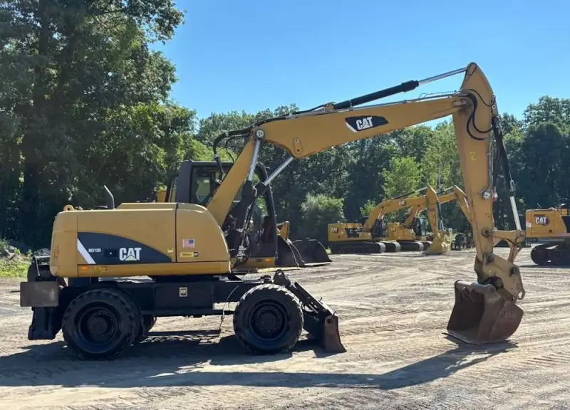 2015 Caterpillar M313D photo 4