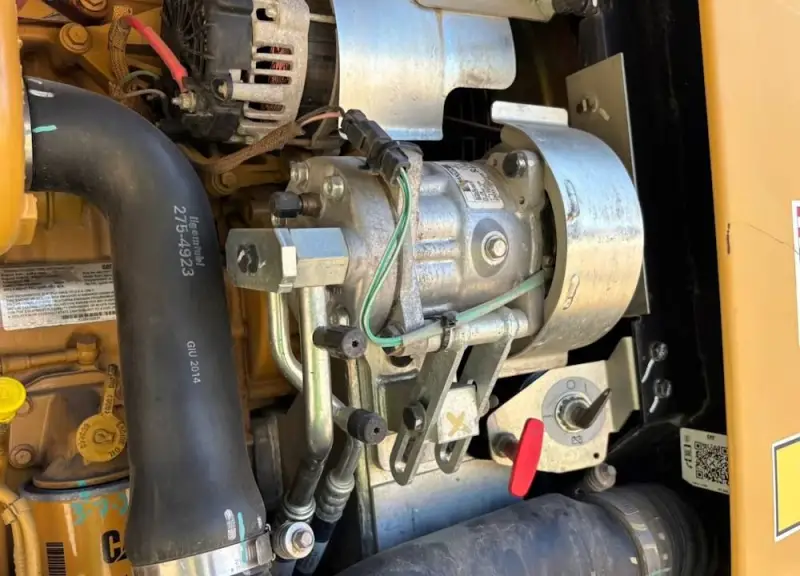 2015 Caterpillar M313D photo 10