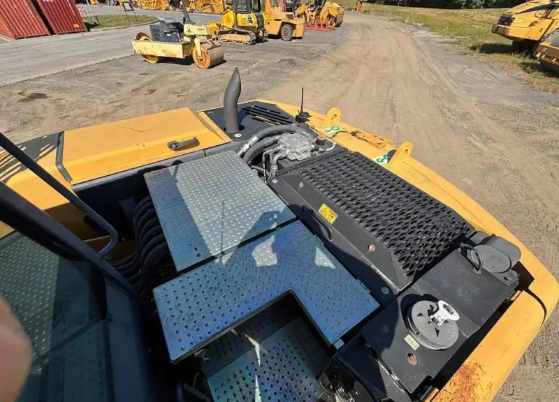 2015 Caterpillar M313D photo 15