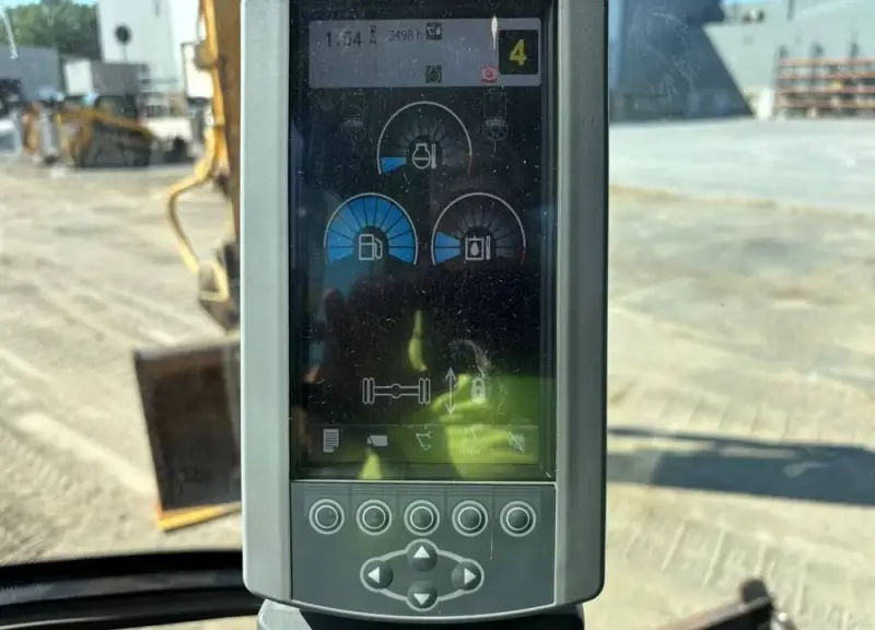 2015 Caterpillar M313D photo 33
