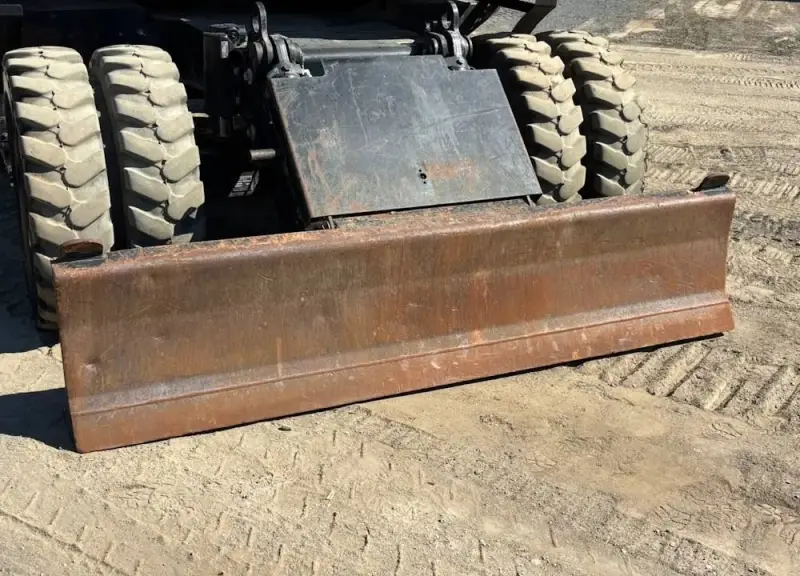 2015 Caterpillar M313D photo 28