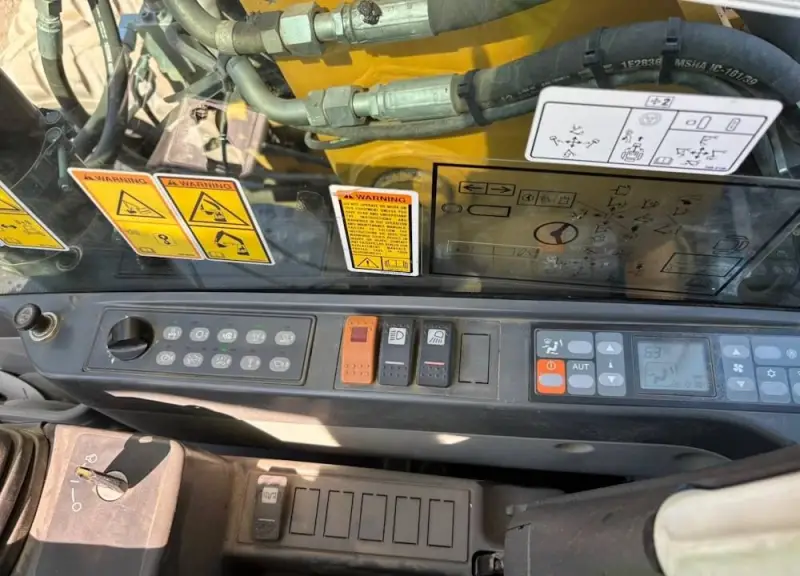 2015 Caterpillar M313D photo 36